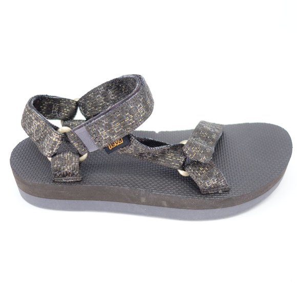 teva shoes retail stores